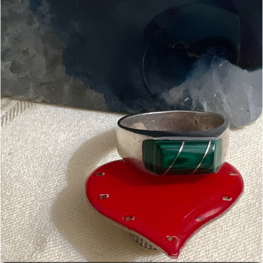 Vntg. Sign Sterling silver Navajo Malachite ring . Sz:9.5; 8.2g